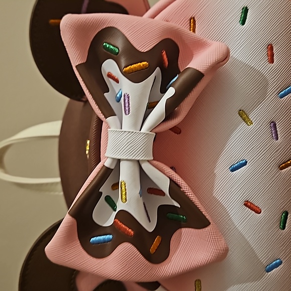 Loungefly Backpack Minnie Mouse Neopolitan Ice Cream Sundae - Picture 3 of 6